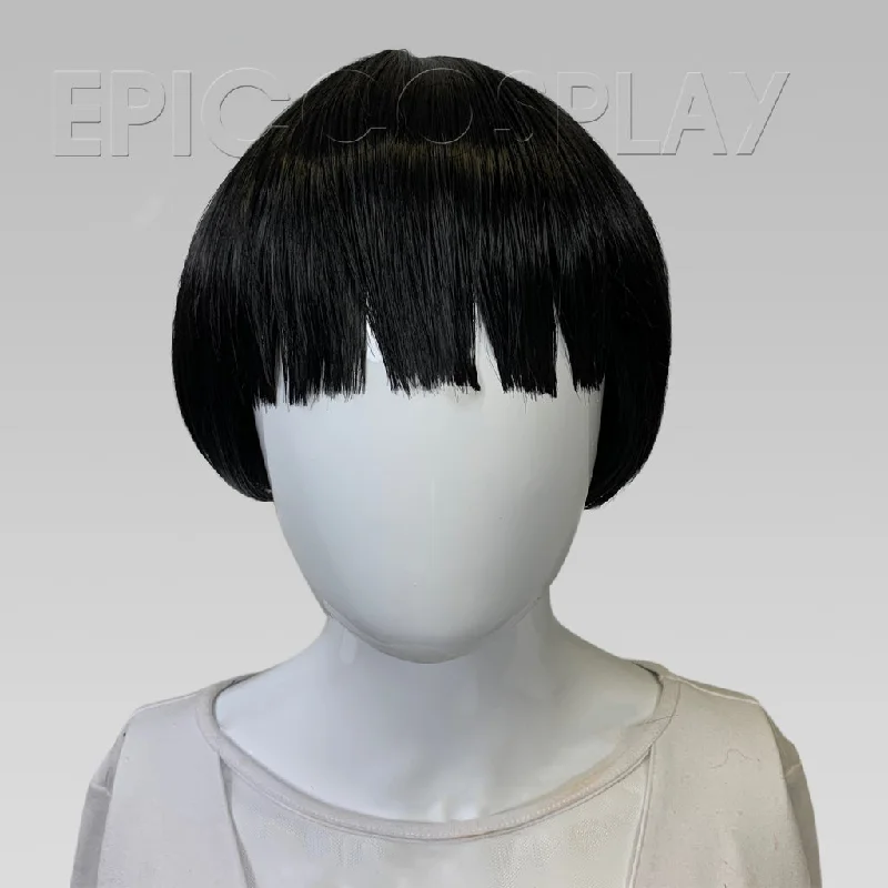 Short wig with a gradient color for a modern and stylish appearance Signature - Black Bow Cut Wig
